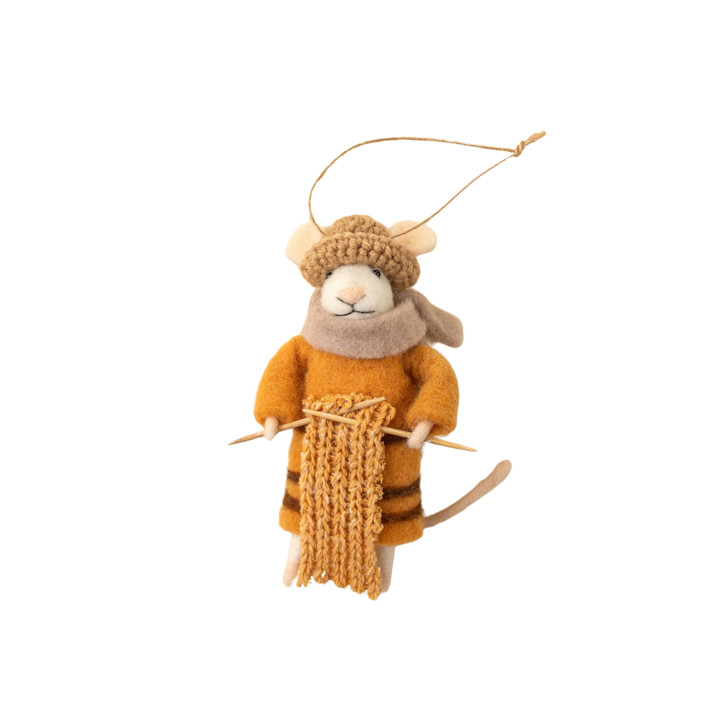 Knitting Nellie Mouse