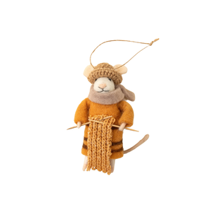 Knitting Nellie Mouse