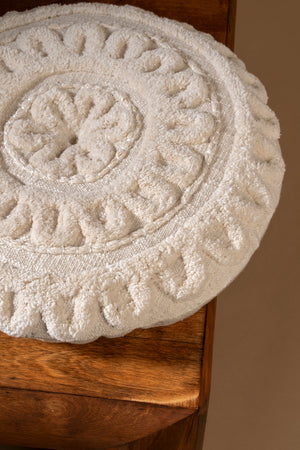 Calla Round Pillow