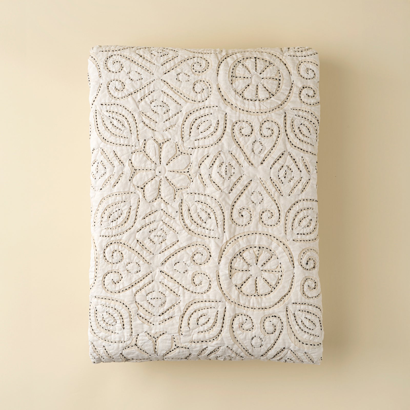 Liliette Cutwork Bed Quilt