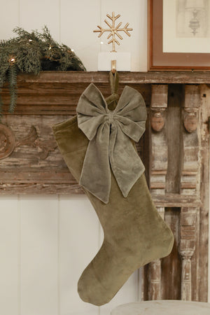Cypress Velvet Bow Clip