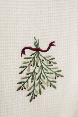 S/2 Embroidered Wreath & Mistletoe Hand Towels