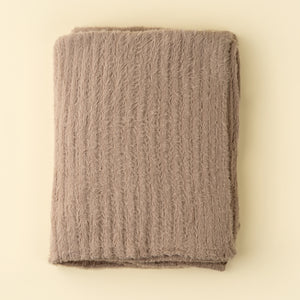 Tuffet Snug Throw