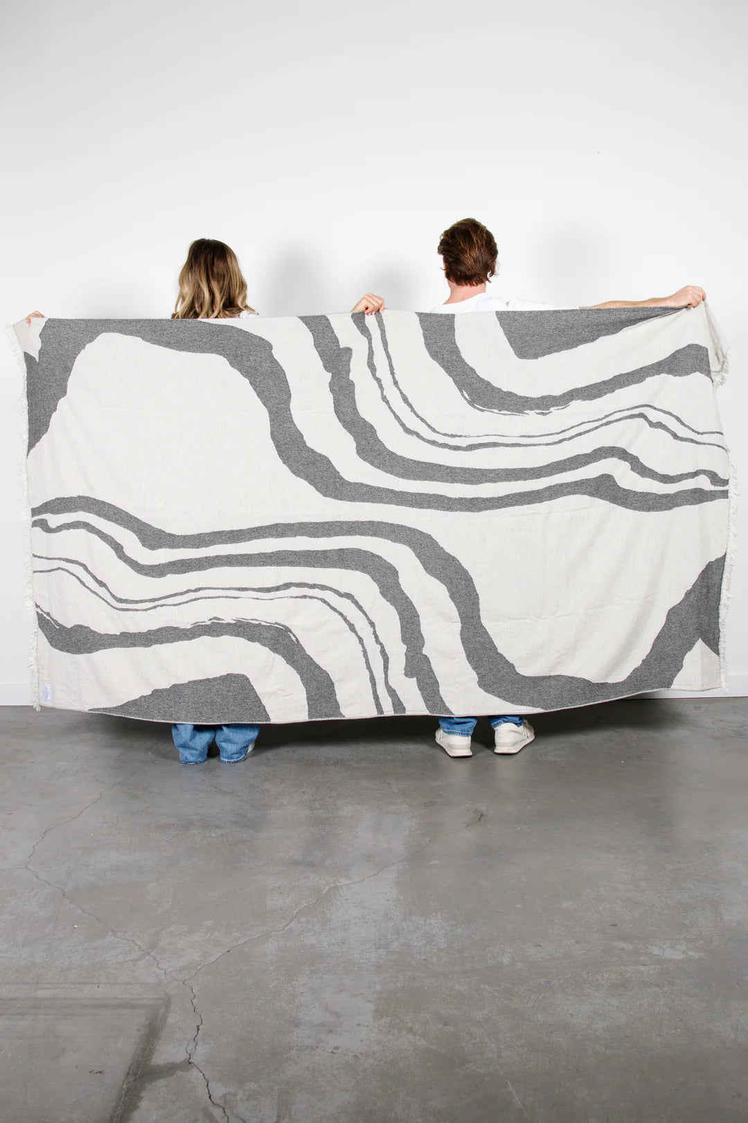 The Mara Throw
