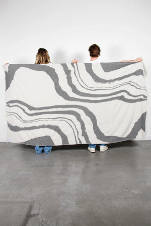 The Mara Throw